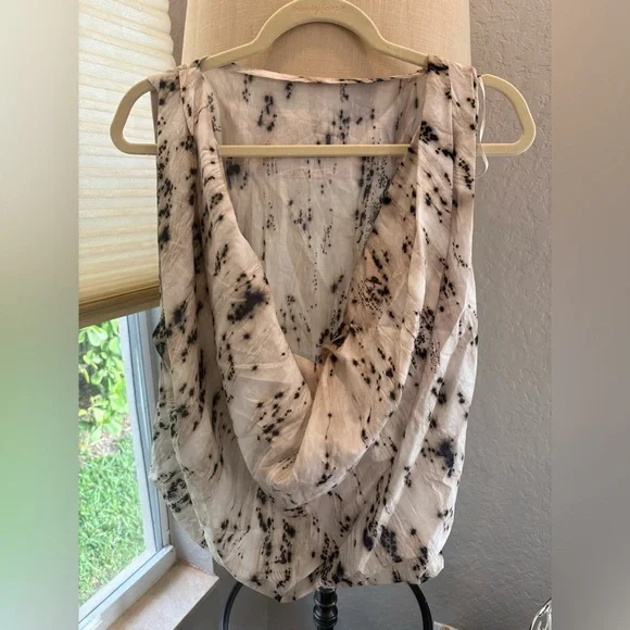 NWT Zara VOLUMINOUS PRINTED TOP ZW COLLECTION Black/Ecru Size Small - Picture 1 of 9